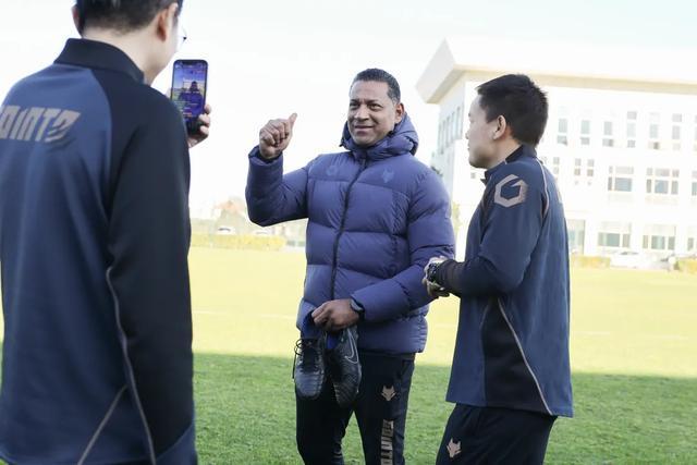 开云中国-陕西联合新任主教练弗拉泽：追随内心选择陕西 为热情的球迷展现我们的足球风格