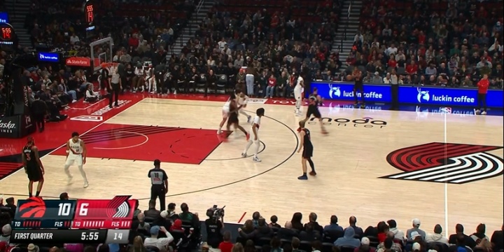 开云中国-来了来了！首节5分55秒！杨瀚森直接替换登场了！