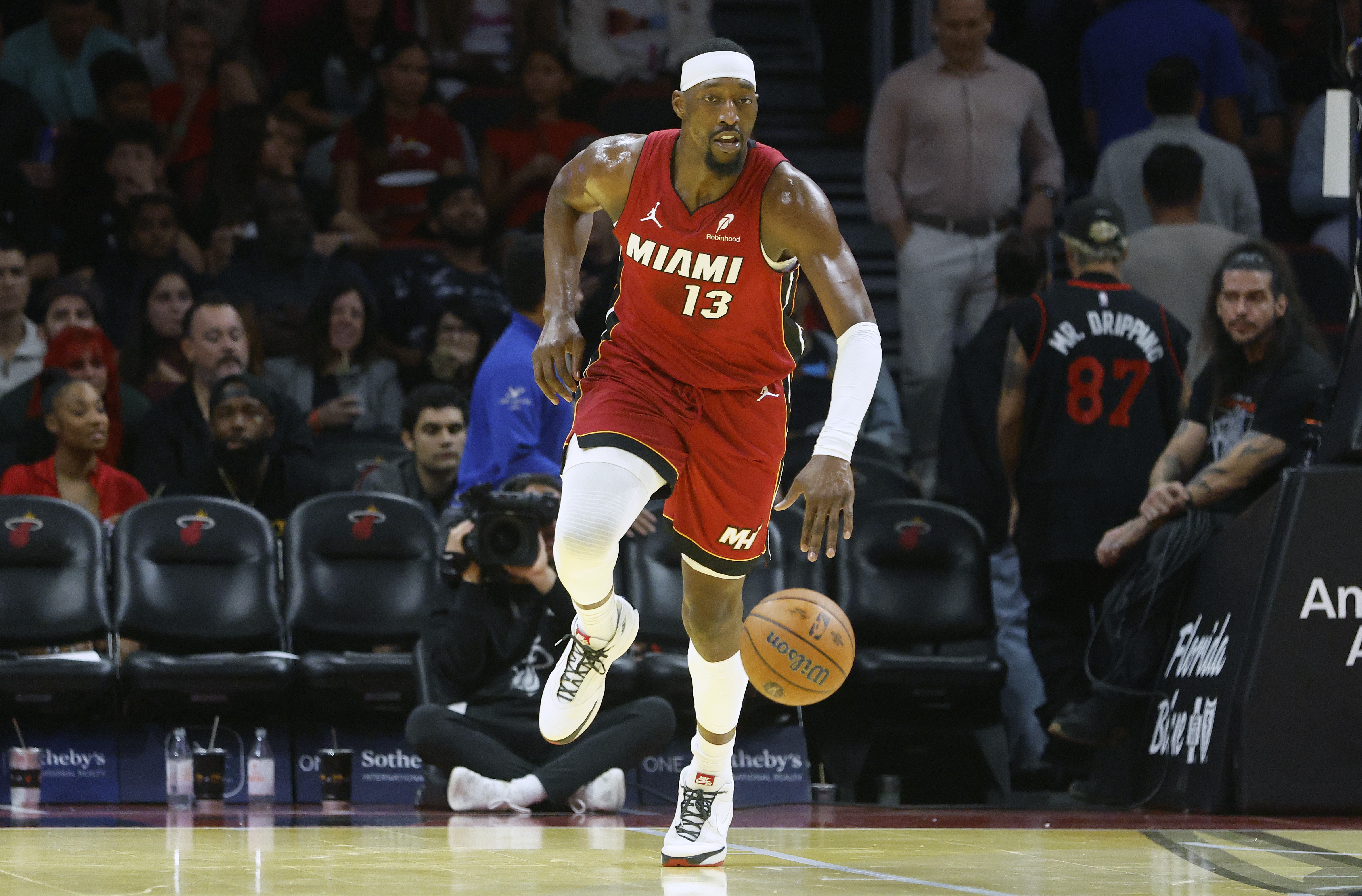 字母谈下场打热火：我们会尽力让阿德巴约只得82分 不让他得83分